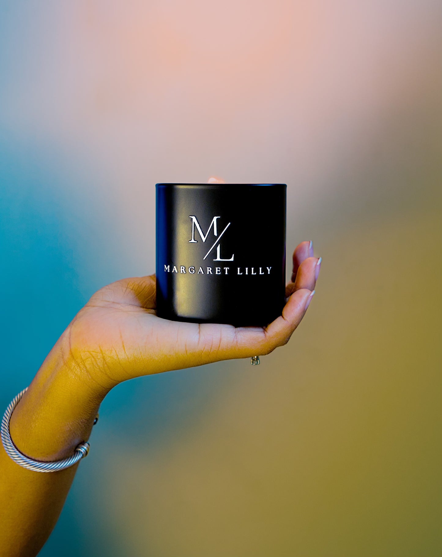 Fresh Linen Candle – Clean • Crisp • Light