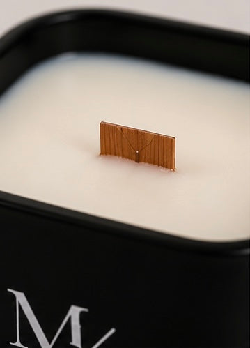 Black Currant & Jasmine Candle